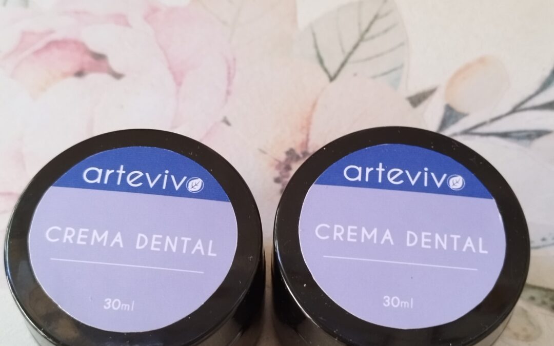 Crema dental orgánica sin bicarbonato.